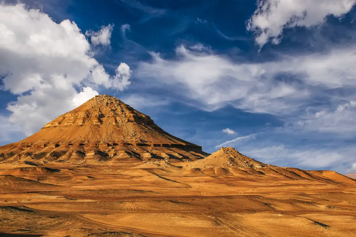 Bahariya Oasis Egypt: Springs, Golden Mummies and Black Hills